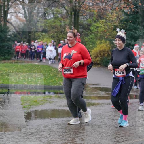 07.12.2025 - St. Pauli X-Mass-Run No. 15 Michael Burmester http://msf.ph/oto/9405139 07.12.2025 11:07:25 Laufen 2676, 4640, 2686, 2107, 46 meine-sportfotos.de