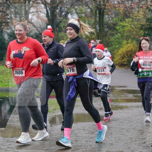07.12.2025 - St. Pauli X-Mass-Run No. 15 Michael Burmester http://msf.ph/oto/9405140 07.12.2025 11:07:26 Laufen 15, 2686, 15, 2676, 534, 30, 4633, 4640 meine-sportfotos.de