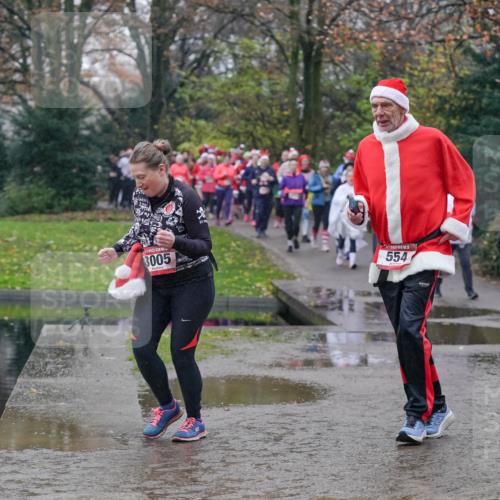 07.12.2025 - St. Pauli X-Mass-Run No. 15 Michael Burmester http://msf.ph/oto/9405157 07.12.2025 11:07:31 Laufen 3005, 25, 554, 579 meine-sportfotos.de