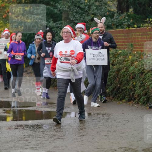 07.12.2025 - St. Pauli X-Mass-Run No. 15 Michael Burmester http://msf.ph/oto/9405169 07.12.2025 11:07:36 Laufen 3254, 825, 287, 5 meine-sportfotos.de