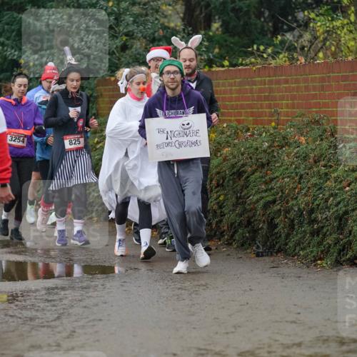 07.12.2025 - St. Pauli X-Mass-Run No. 15 Michael Burmester http://msf.ph/oto/9405170 07.12.2025 11:07:37 Laufen 3254, 825 meine-sportfotos.de