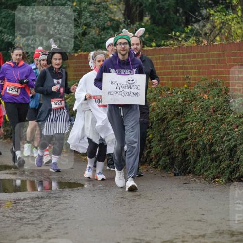 07.12.2025 - St. Pauli X-Mass-Run No. 15 Michael Burmester http://msf.ph/oto/9405172 07.12.2025 11:07:37 Laufen 3254, 825, 100 meine-sportfotos.de