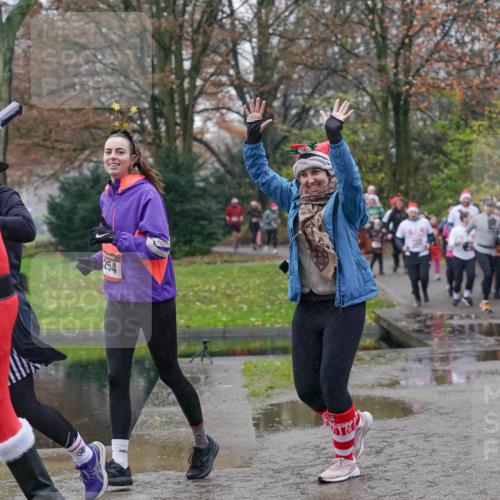 07.12.2025 - St. Pauli X-Mass-Run No. 15 Michael Burmester http://msf.ph/oto/9405203 07.12.2025 11:07:44 Laufen 864, 00, 254, 820 meine-sportfotos.de