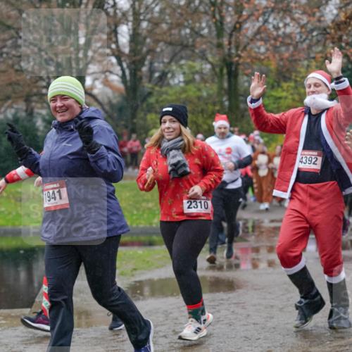 07.12.2025 - St. Pauli X-Mass-Run No. 15 Michael Burmester http://msf.ph/oto/9405238 07.12.2025 11:07:50 Laufen 1941, 2310, 4392, 1169, 4452 meine-sportfotos.de