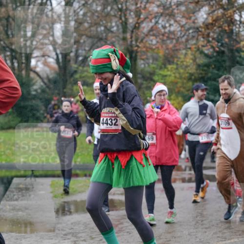 07.12.2025 - St. Pauli X-Mass-Run No. 15 Michael Burmester http://msf.ph/oto/9405246 07.12.2025 11:07:52 Laufen 15, 4452, 15, 4432, 69, 3109, 3108, 2702 meine-sportfotos.de