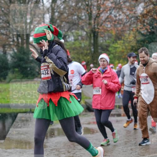 07.12.2025 - St. Pauli X-Mass-Run No. 15 Michael Burmester http://msf.ph/oto/9405248 07.12.2025 11:07:52 Laufen 432, 1169, 3109, 3108 meine-sportfotos.de