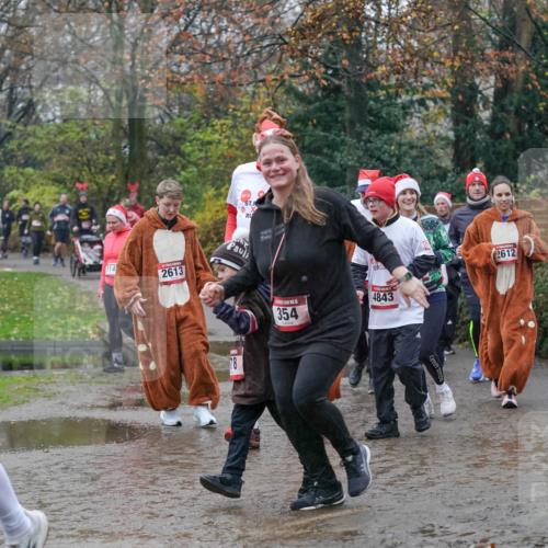 07.12.2025 - St. Pauli X-Mass-Run No. 15 Michael Burmester http://msf.ph/oto/9405279 07.12.2025 11:07:59 Laufen 149, 114, 2613, 78, 2612, 354, 4843, 2281 meine-sportfotos.de