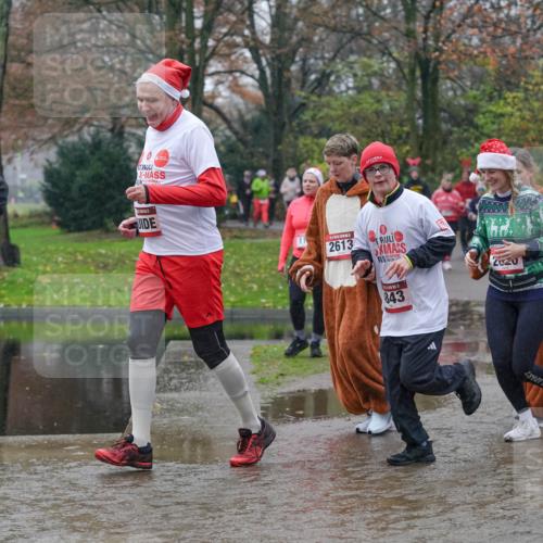 07.12.2025 - St. Pauli X-Mass-Run No. 15 Michael Burmester http://msf.ph/oto/9405289 07.12.2025 11:08:00 Laufen 2613, 843, 2020, 2612 meine-sportfotos.de