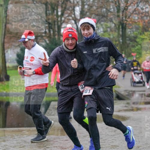 07.12.2025 - St. Pauli X-Mass-Run No. 15 Michael Burmester http://msf.ph/oto/9405304 07.12.2025 11:08:03 Laufen 2, 81, 284 meine-sportfotos.de