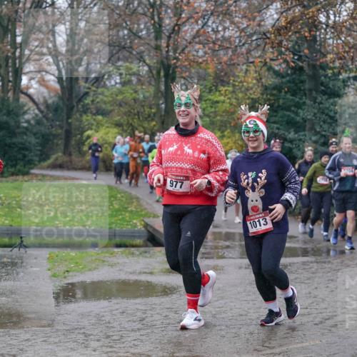 07.12.2025 - St. Pauli X-Mass-Run No. 15 Michael Burmester http://msf.ph/oto/9405340 07.12.2025 11:08:12 Laufen 3271, 3271, 977, 1013 meine-sportfotos.de
