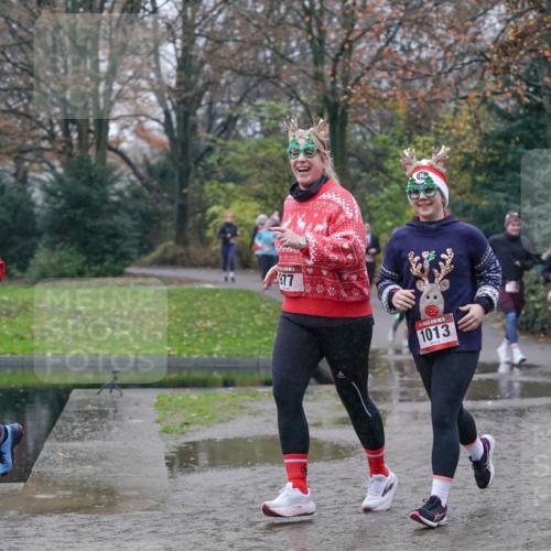 07.12.2025 - St. Pauli X-Mass-Run No. 15 Michael Burmester http://msf.ph/oto/9405342 07.12.2025 11:08:12 Laufen 3271, 3271, 977, 1013, 2704 meine-sportfotos.de