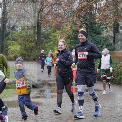 07.12.2025 - St. Pauli X-Mass-Run No. 15 Michael Burmester http://msf.ph/oto/9405362 07.12.2025 11:08:18 Laufen 0, 5, 0, 66, 706, 2710, 3737, 1154 meine-sportfotos.de