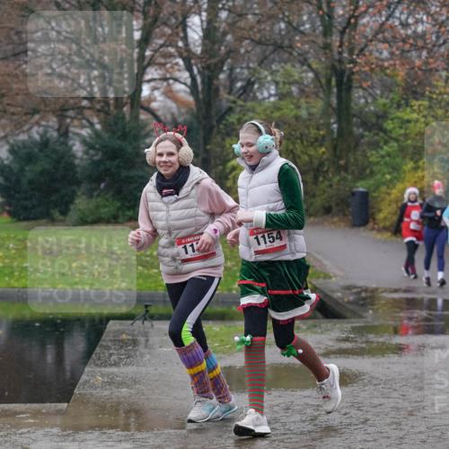 07.12.2025 - St. Pauli X-Mass-Run No. 15 Michael Burmester http://msf.ph/oto/9405375 07.12.2025 11:08:21 Laufen 11, 1154 meine-sportfotos.de
