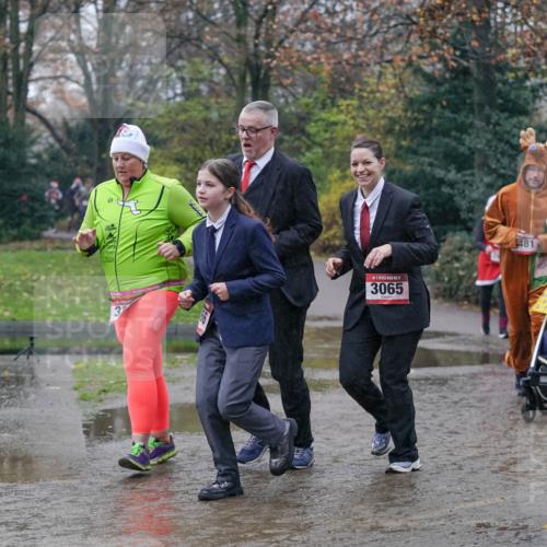 07.12.2025 - St. Pauli X-Mass-Run No. 15 Michael Burmester http://msf.ph/oto/9405387 07.12.2025 11:08:26 Laufen 15, 3065, 481, 2277 meine-sportfotos.de