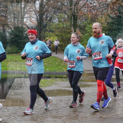07.12.2025 - St. Pauli X-Mass-Run No. 15 Michael Burmester http://msf.ph/oto/9405406 07.12.2025 11:08:30 Laufen 2283, 15, 1277, 2280, 15, 3678, 2810, 3041 meine-sportfotos.de