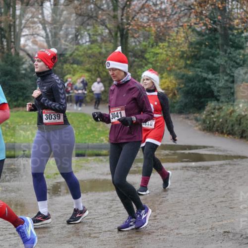 07.12.2025 - St. Pauli X-Mass-Run No. 15 Michael Burmester http://msf.ph/oto/9405409 07.12.2025 11:08:31 Laufen 3039, 3041, 10 meine-sportfotos.de