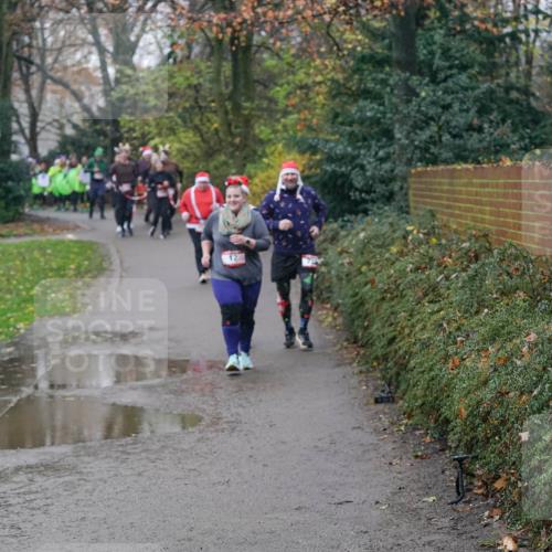 07.12.2025 - St. Pauli X-Mass-Run No. 15 Michael Burmester http://msf.ph/oto/9405428 07.12.2025 11:08:44 Laufen 33, 12 meine-sportfotos.de