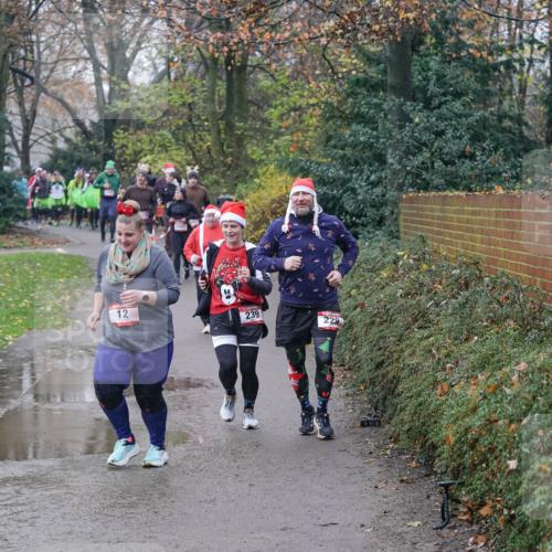 07.12.2025 - St. Pauli X-Mass-Run No. 15 Michael Burmester http://msf.ph/oto/9405435 07.12.2025 11:08:47 Laufen 12, 239, 229 meine-sportfotos.de