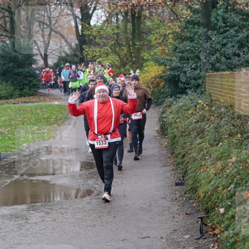 07.12.2025 - St. Pauli X-Mass-Run No. 15 Michael Burmester http://msf.ph/oto/9405444 07.12.2025 11:08:52 Laufen 1533, 2467 meine-sportfotos.de