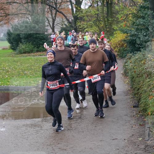 07.12.2025 - St. Pauli X-Mass-Run No. 15 Michael Burmester http://msf.ph/oto/9405452 07.12.2025 11:08:54 Laufen 2465, 6, 9, 2467 meine-sportfotos.de