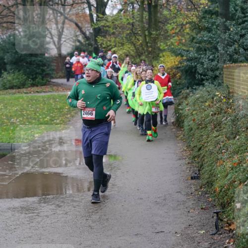 07.12.2025 - St. Pauli X-Mass-Run No. 15 Michael Burmester http://msf.ph/oto/9405471 07.12.2025 11:09:00 Laufen 737, 2466 meine-sportfotos.de