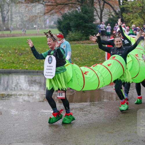 07.12.2025 - St. Pauli X-Mass-Run No. 15 Michael Burmester http://msf.ph/oto/9405512 07.12.2025 11:09:08 Laufen 56, 181 meine-sportfotos.de