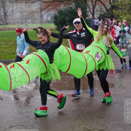 07.12.2025 - St. Pauli X-Mass-Run No. 15 Michael Burmester http://msf.ph/oto/9405518 07.12.2025 11:09:09 Laufen 79, 72, 79, 1753 meine-sportfotos.de