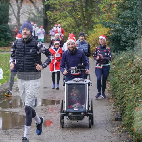 07.12.2025 - St. Pauli X-Mass-Run No. 15 Michael Burmester http://msf.ph/oto/9405535 07.12.2025 11:09:13 Laufen 857, 3165, 166 meine-sportfotos.de