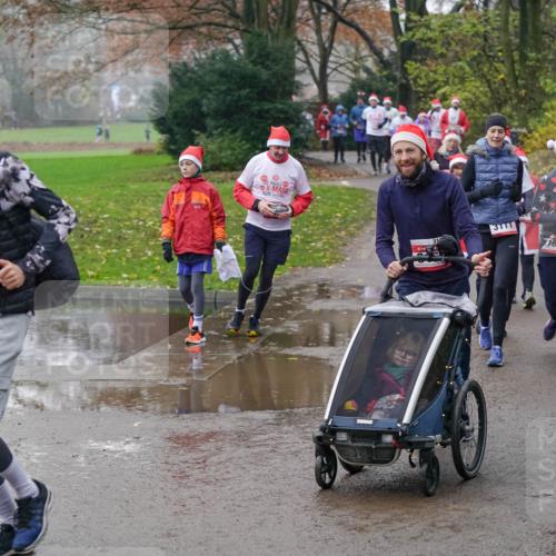 07.12.2025 - St. Pauli X-Mass-Run No. 15 Michael Burmester http://msf.ph/oto/9405539 07.12.2025 11:09:15 Laufen 3111, 166 meine-sportfotos.de