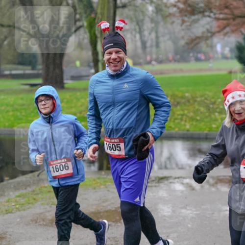 07.12.2025 - St. Pauli X-Mass-Run No. 15 Michael Burmester http://msf.ph/oto/9405593 07.12.2025 11:09:37 Laufen 1606, 1605, 15, 1601 meine-sportfotos.de