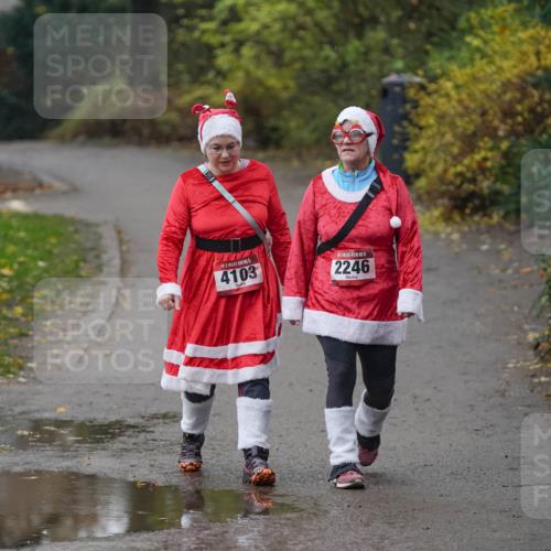 07.12.2025 - St. Pauli X-Mass-Run No. 15 Michael Burmester http://msf.ph/oto/9405598 07.12.2025 11:10:05 Laufen 5, 4103, 5, 2246 meine-sportfotos.de