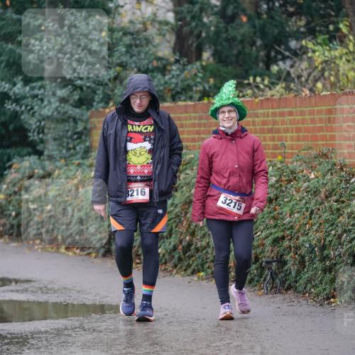 07.12.2025 - St. Pauli X-Mass-Run No. 15 Michael Burmester http://msf.ph/oto/9405627 07.12.2025 11:11:50 Laufen 8216, 3215 meine-sportfotos.de
