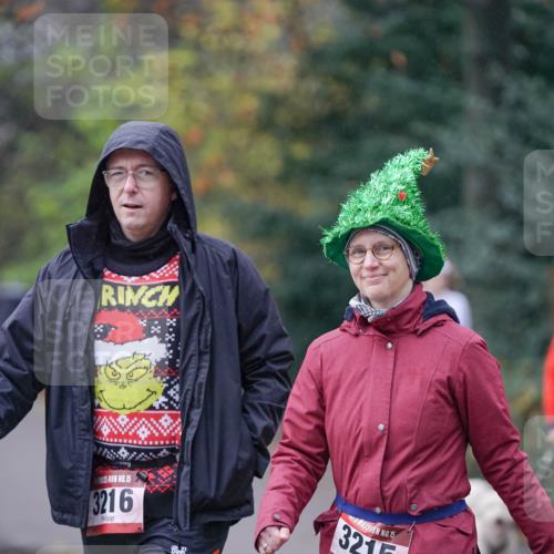07.12.2025 - St. Pauli X-Mass-Run No. 15 Michael Burmester http://msf.ph/oto/9405629 07.12.2025 11:11:54 Laufen 15, 3216, 15, 32, 11 meine-sportfotos.de