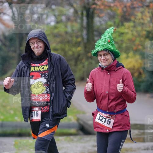 07.12.2025 - St. Pauli X-Mass-Run No. 15 Michael Burmester http://msf.ph/oto/9405631 07.12.2025 11:11:55 Laufen 15, 3216, 15, 3215 meine-sportfotos.de