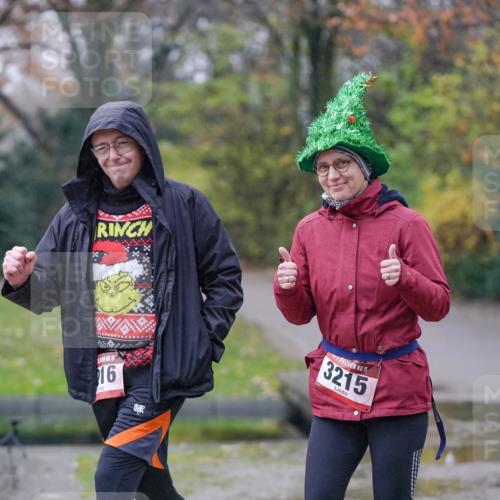 07.12.2025 - St. Pauli X-Mass-Run No. 15 Michael Burmester http://msf.ph/oto/9405632 07.12.2025 11:11:55 Laufen 15, 16, 15, 3215 meine-sportfotos.de