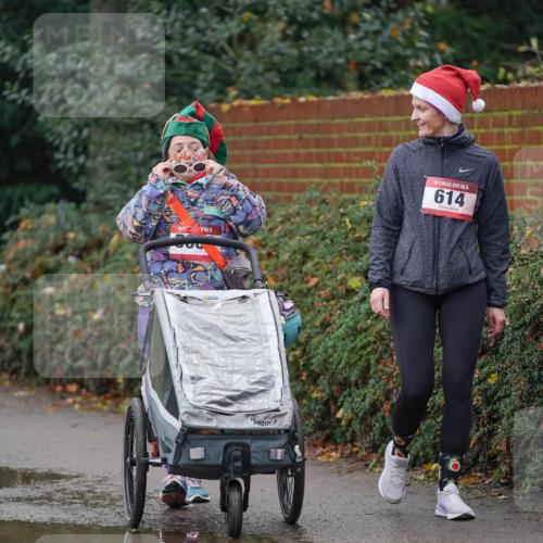 07.12.2025 - St. Pauli X-Mass-Run No. 15 Michael Burmester http://msf.ph/oto/9405645 07.12.2025 11:12:55 Laufen 15, 614 meine-sportfotos.de