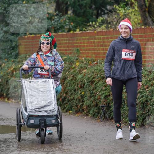 07.12.2025 - St. Pauli X-Mass-Run No. 15 Michael Burmester http://msf.ph/oto/9405646 07.12.2025 11:12:58 Laufen 50, 5, 614 meine-sportfotos.de