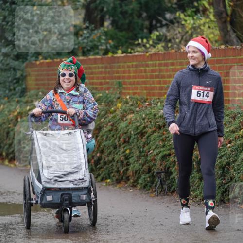 07.12.2025 - St. Pauli X-Mass-Run No. 15 Michael Burmester http://msf.ph/oto/9405647 07.12.2025 11:12:58 Laufen 50, 5, 614 meine-sportfotos.de