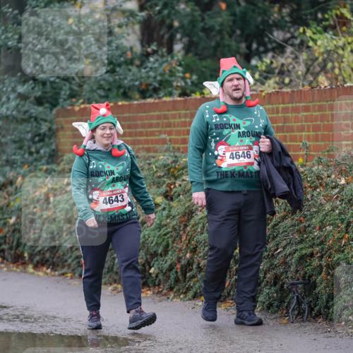 07.12.2025 - St. Pauli X-Mass-Run No. 15 Michael Burmester http://msf.ph/oto/9405655 07.12.2025 11:13:26 Laufen 4646, 4643 meine-sportfotos.de