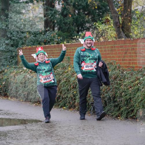 07.12.2025 - St. Pauli X-Mass-Run No. 15 Michael Burmester http://msf.ph/oto/9405656 07.12.2025 11:13:27 Laufen 4646, 4643 meine-sportfotos.de