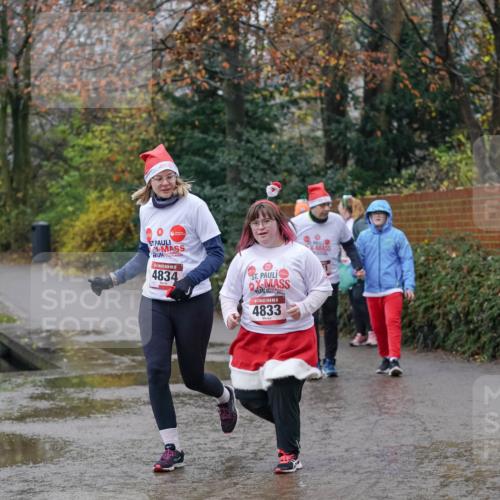 07.12.2025 - St. Pauli X-Mass-Run No. 15 Michael Burmester http://msf.ph/oto/9405674 07.12.2025 11:15:23 Laufen 4834, 15, 4833 meine-sportfotos.de