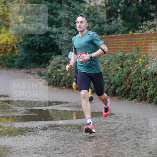 07.12.2025 - St. Pauli X-Mass-Run No. 15 Michael Burmester http://msf.ph/oto/9405692 07.12.2025 11:16:46 Laufen  meine-sportfotos.de
