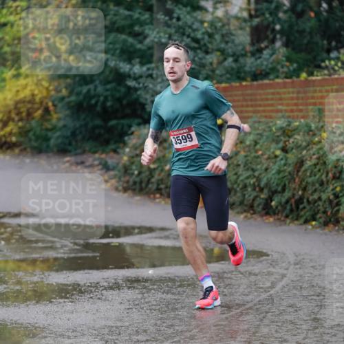 07.12.2025 - St. Pauli X-Mass-Run No. 15 Michael Burmester http://msf.ph/oto/9405693 07.12.2025 11:16:46 Laufen 15, 3599 meine-sportfotos.de