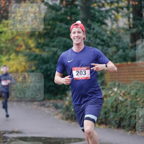 07.12.2025 - St. Pauli X-Mass-Run No. 15 Michael Burmester http://msf.ph/oto/9405704 07.12.2025 11:17:20 Laufen 15, 203 meine-sportfotos.de