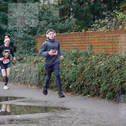 07.12.2025 - St. Pauli X-Mass-Run No. 15 Michael Burmester http://msf.ph/oto/9405708 07.12.2025 11:17:22 Laufen 2705, 29 meine-sportfotos.de