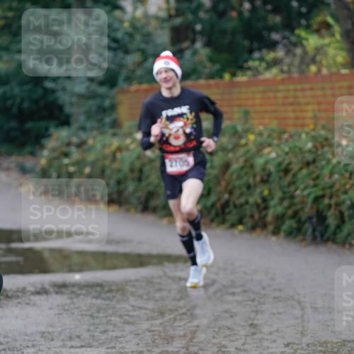 07.12.2025 - St. Pauli X-Mass-Run No. 15 Michael Burmester http://msf.ph/oto/9405713 07.12.2025 11:17:25 Laufen 2705 meine-sportfotos.de