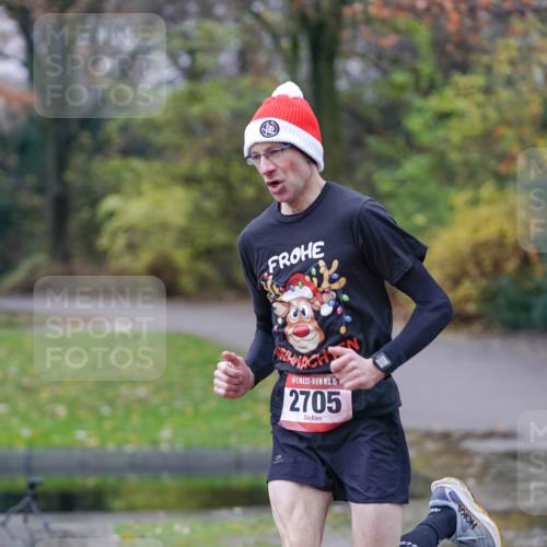 07.12.2025 - St. Pauli X-Mass-Run No. 15 Michael Burmester http://msf.ph/oto/9405717 07.12.2025 11:17:26 Laufen 15, 2705 meine-sportfotos.de