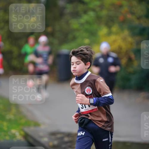 07.12.2025 - St. Pauli X-Mass-Run No. 15 Michael Burmester http://msf.ph/oto/9405772 07.12.2025 11:18:32 Laufen 31, 1910 meine-sportfotos.de