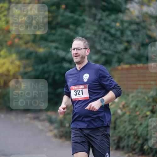 07.12.2025 - St. Pauli X-Mass-Run No. 15 Michael Burmester http://msf.ph/oto/9405804 07.12.2025 11:18:47 Laufen 15, 321 meine-sportfotos.de