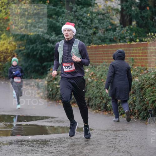 07.12.2025 - St. Pauli X-Mass-Run No. 15 Michael Burmester http://msf.ph/oto/9405816 07.12.2025 11:19:06 Laufen 3387 meine-sportfotos.de